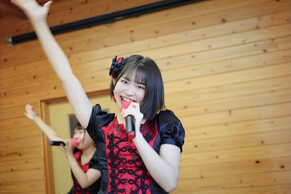 z_taku_chan's tweet photo. 久しぶりにライブ写真撮った。
最近では、最高のパフォーマンスだった。
#AMEスペシャルライブ
#みかん
#苺たると
#木実あみ
#Studio258 https://t.co/UCXzxQ93n8