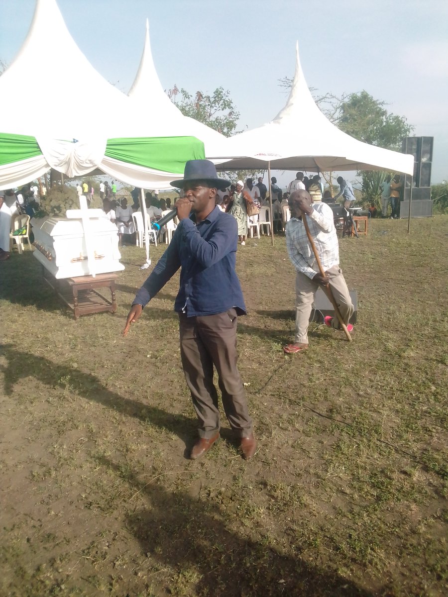 agumba_sigar's tweet photo. I condoled with family of the late Owalla following the death of Mama Teresiah Owalla in Kibiri Ward, Karachuonyo Constituency. https://t.co/icSEof7OhF
