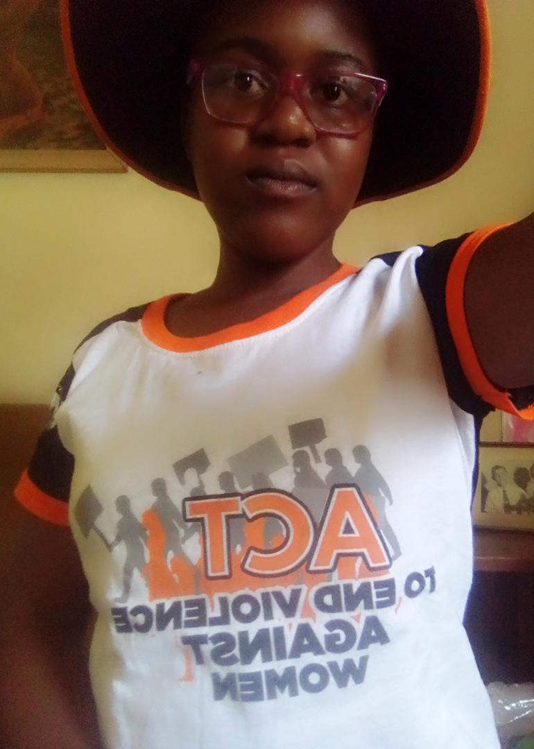 HandsofHopeTru1's tweet image. Our own, Miranda Phiri was assaulted by a Fun Cargo taxi driver on Thursday. She sustained injuries &amp;amp; her valuables damaged.
The perpetrator was arrested &amp;amp; will be in Zvishavane court on Monday 14 February. We call upon the court to deliver justice!
#EndGBV 
@WCOZIMBABWE
