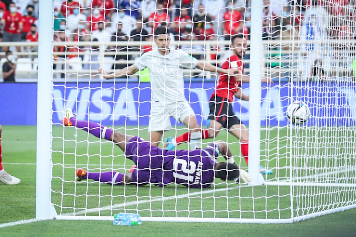AlAhly's tweet photo. هنا سأسكت قليلًا 🦅❤️🤩 https://t.co/ohte5kqvXu