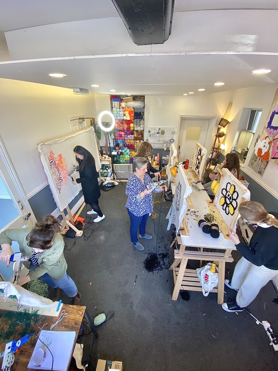 Saturday tufting workshop with me #tuftedrugs #tufting #tuftingworkshops #art #handmaderugs #rugart #tufted #norwich