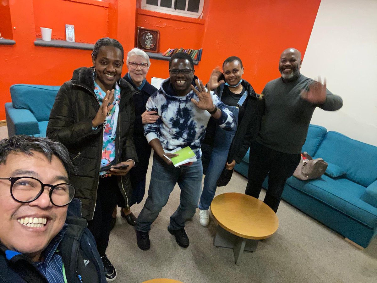 franksoclock's tweet photo. This week a new cohort started the #WagstaffProgramme @theologycentre. Here are the leaders from Holy Family RC Church, Dagenham @BrentwoodRC @telcocitizens π https://t.co/v1sb7jM6fs