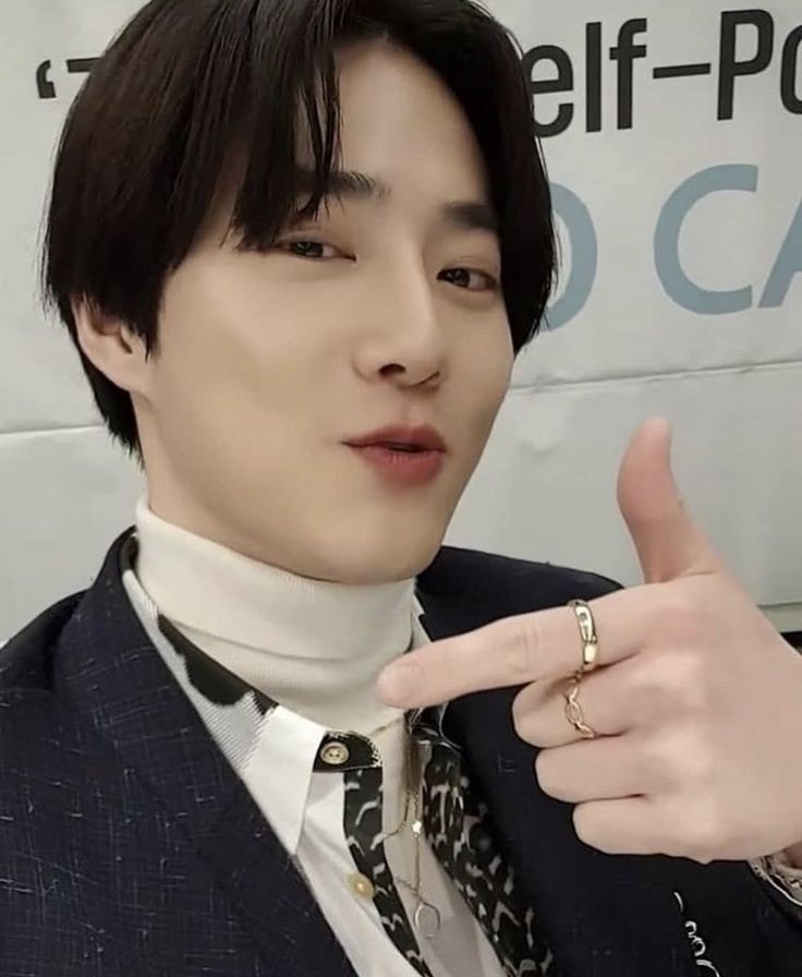 maknaeee_20's tweet photo. Enlisted: May 14,2020
Discharge: February 13,2022

Finally, after 275 days, we will officially welcome our best leader, Kim Suho. You served well and we are proud of you.  #JUNMYEON  
The long wait is over,welcome back leadernim suho😭 https://t.co/Y47J4HUnVa