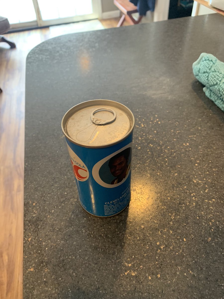 mhank63's tweet photo. @MrCavalier34, will trade your RC Cola can for a handshake at a Cavs game🏀 https://t.co/RMjqXcQrRZ