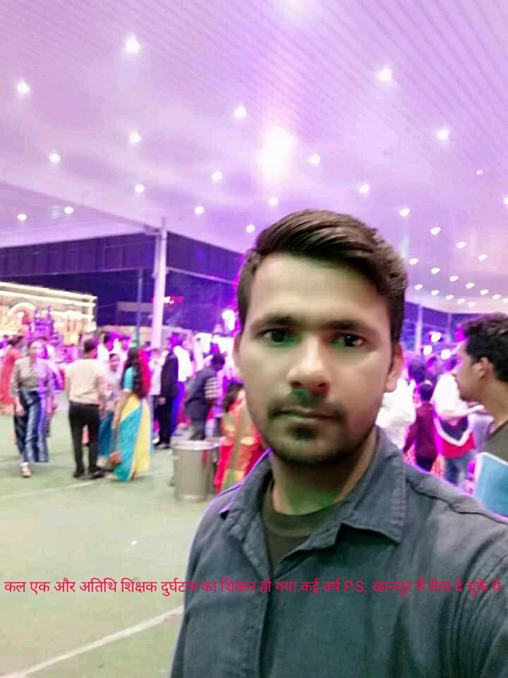 Ayushi88247312's tweet photo. @JadonCpsingh @digvijaya_28 @BJP4MP @jitupatwari @INCMP @OfficeofSSC एक समय था जब 2014-15 तक गुरूजी शिक्षकों को @BJP4MP ने बिना परीक्षा लिए  शिक्षाविभाग में लिया और एक समय ये है जब 2008 से कार्यरत #अतिथि_शिक्षकों को देने @ChouhanShivraj जी का कटोरा खाली है। ये महाशय @Indersinghsjp इनको शिक्षाविभाग की abcd भी ��ही पता है ये केवल नेतागिरी करने आए हैं https://t.co/D07kcy82pN