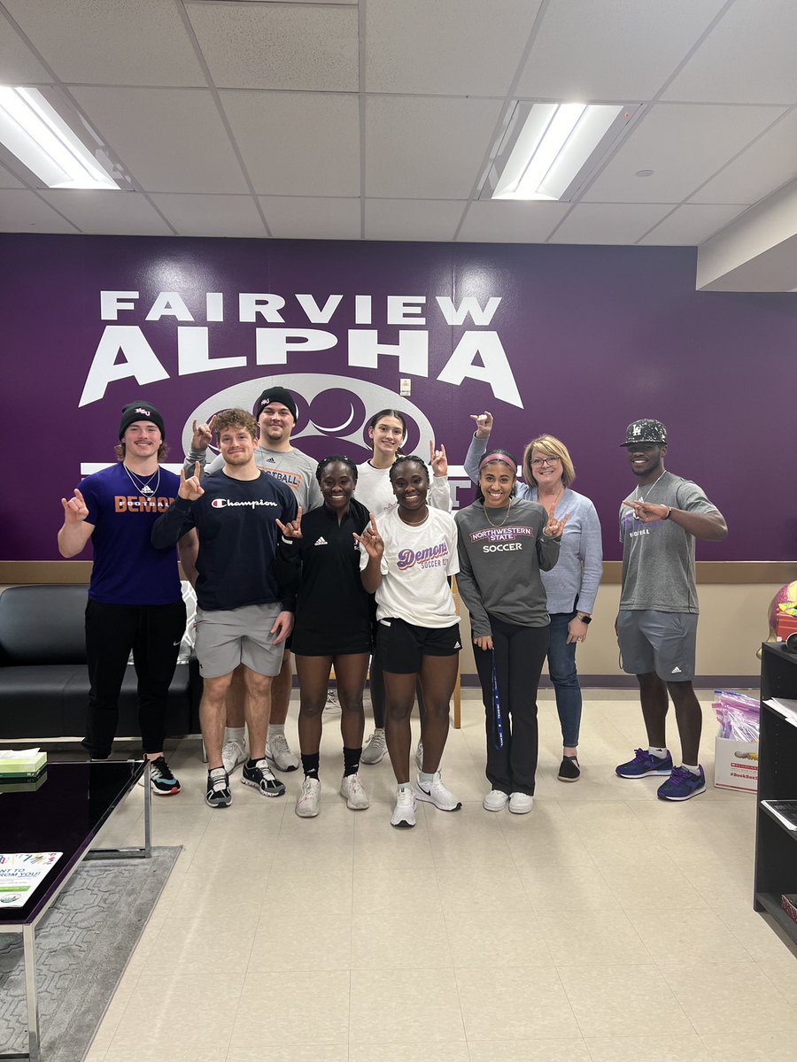 Reed_Davis70's tweet photo. NSU in the community🤘@NSUDemonsFB https://t.co/qo7CkGvBnm