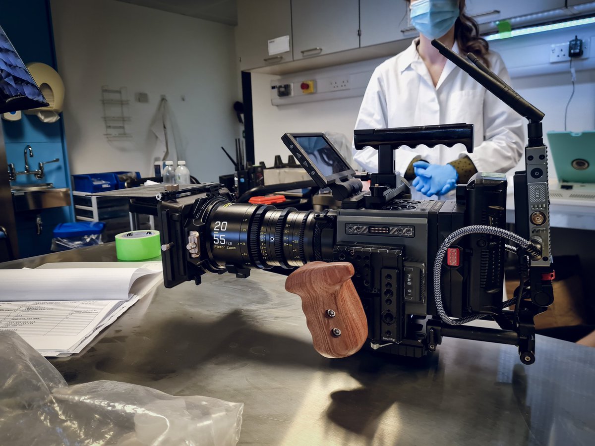 PinescopeVideo's tweet photo. Great to get hands on with the DZOfilm Pictor Zooms on the Red this week. https://t.co/ivJ0ecyaz2