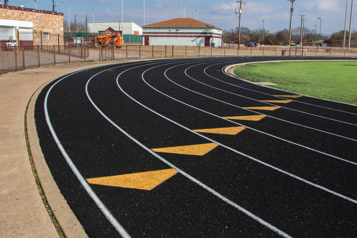 redoakisd's tweet photo. Originally, Goodloe Stadium was constructed with an 8 lane track which hinders the ability to host track meets and competitions. While we are addressing the ADA curb in the off-season, the track itself needs to be widened to 8 lanes and resurfaced. #RObond22 https://t.co/34EfcS8elO