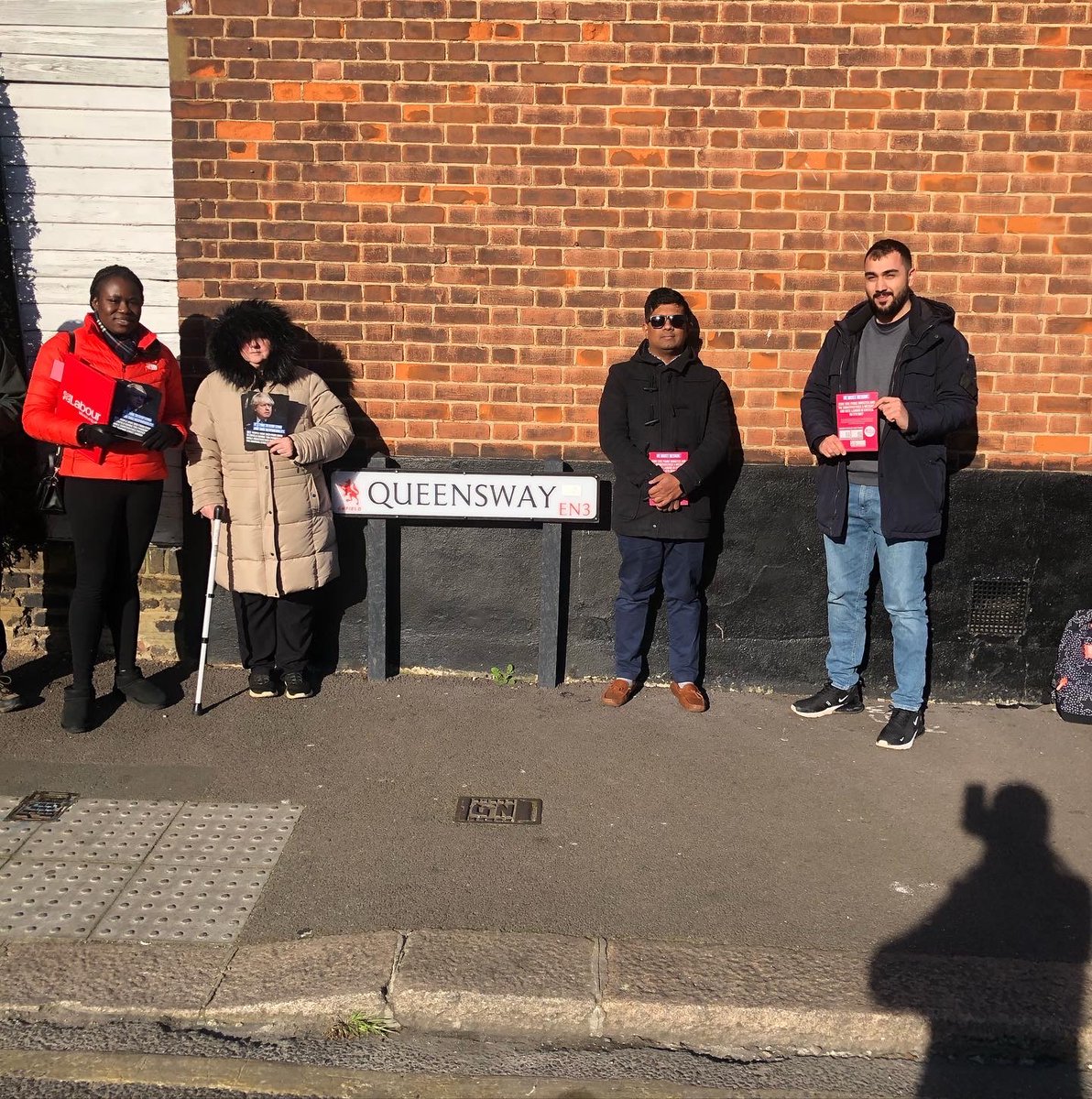 ErginErbil's tweet photo. #Labour candidates and activists talking to residents in Ponders End this afternoon. Warm response from residents 🌹 

@LabourInEnfield 
@UKLabour 
@LondonLabour 
#Edmonton 
#EdmontonLabour https://t.co/BcJX7VGYjo