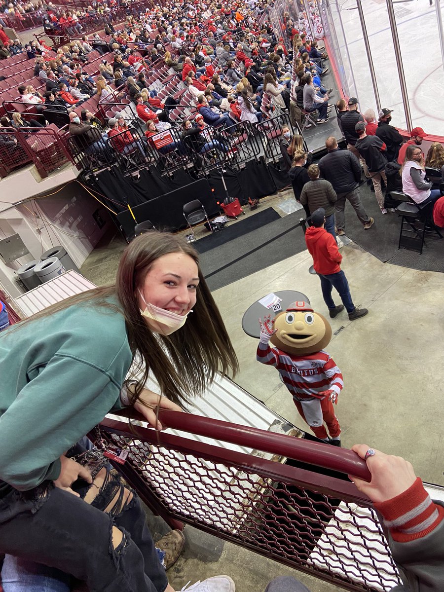 Westfall_FFA's tweet photo. Last night we had fun cheering on the Ohio State Hockey team as they played Minnesota! #GoBucks https://t.co/8SVQoTjXDv
