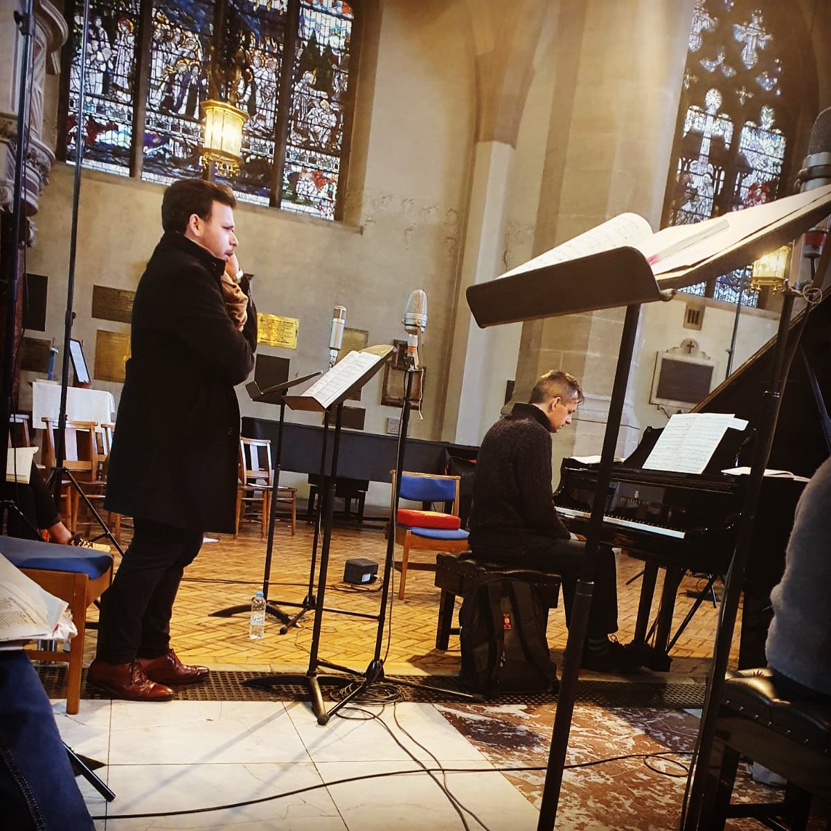 luisgomestenor's tweet photo. Day 2 of recordings with a group of outstanding colleagues! It has been a pleasure!

📸 awesome @HelenaDix 🙌🏼❤️

#operatenor #missionaccomplished #recording #operasinger #operasingers https://t.co/IaaMMy7l5M