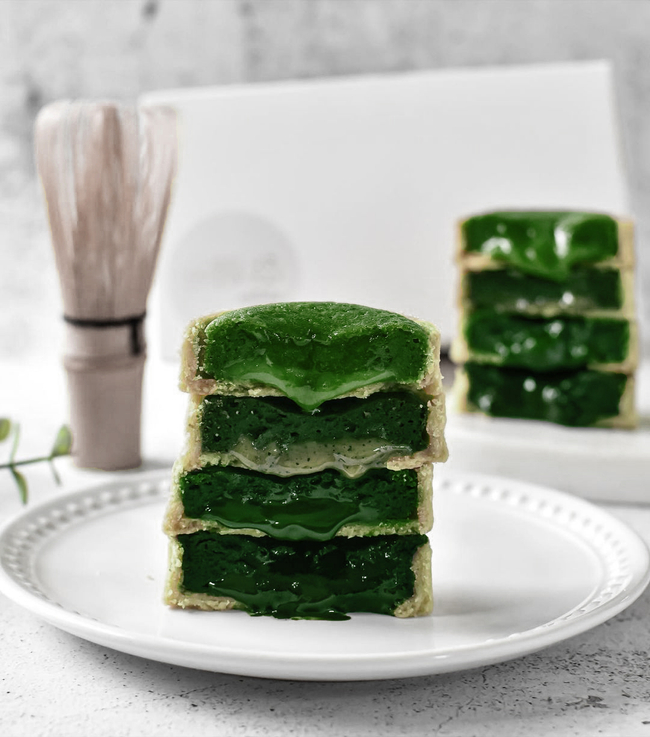 Matchaeologist's tweet photo. ๐ Tag your #MatchaMate who would fall in love with this tea-riffic selection of #Matcha, Houjicha, Genmaicha, and Earl Grey Lava #Tarts captured by @ mysweetlittletooth! ๐ We challenge you to make your own matcha desserts at home! Try our Midori matcha.๐https://t.co/uY5eV5hiA8 https://t.co/VzafmJDqig