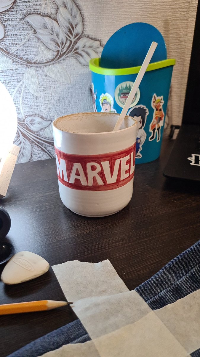 NUTTYMVP's tweet photo. А ещё после 5 лет работы керамистом,наконец-то сделала чашку себе домой🤣 https://t.co/8PUJG9HU35