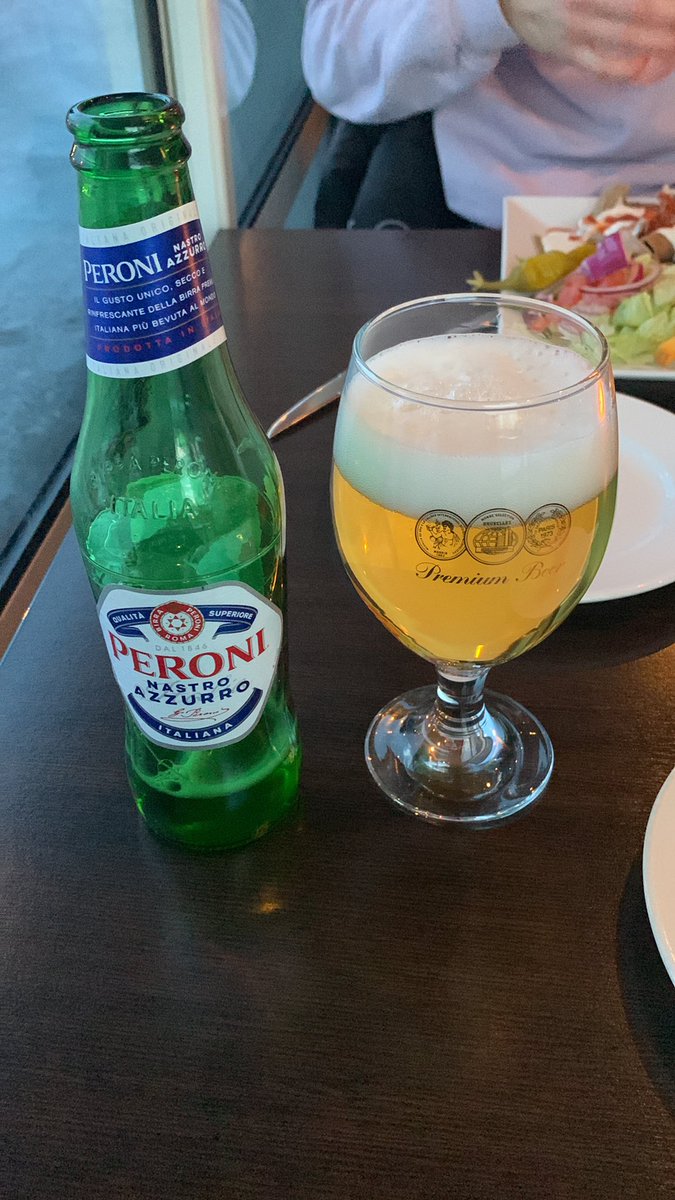NiklasOhlstrom's tweet photo. Oh bira smakar bra uppe i Gävle!
Inte ett bra utbud på #segerbira, men de lyckades skaka fram en Peroni, den är god!
Skål kompis @JGribe #forzalila https://t.co/zzWpkkmLST