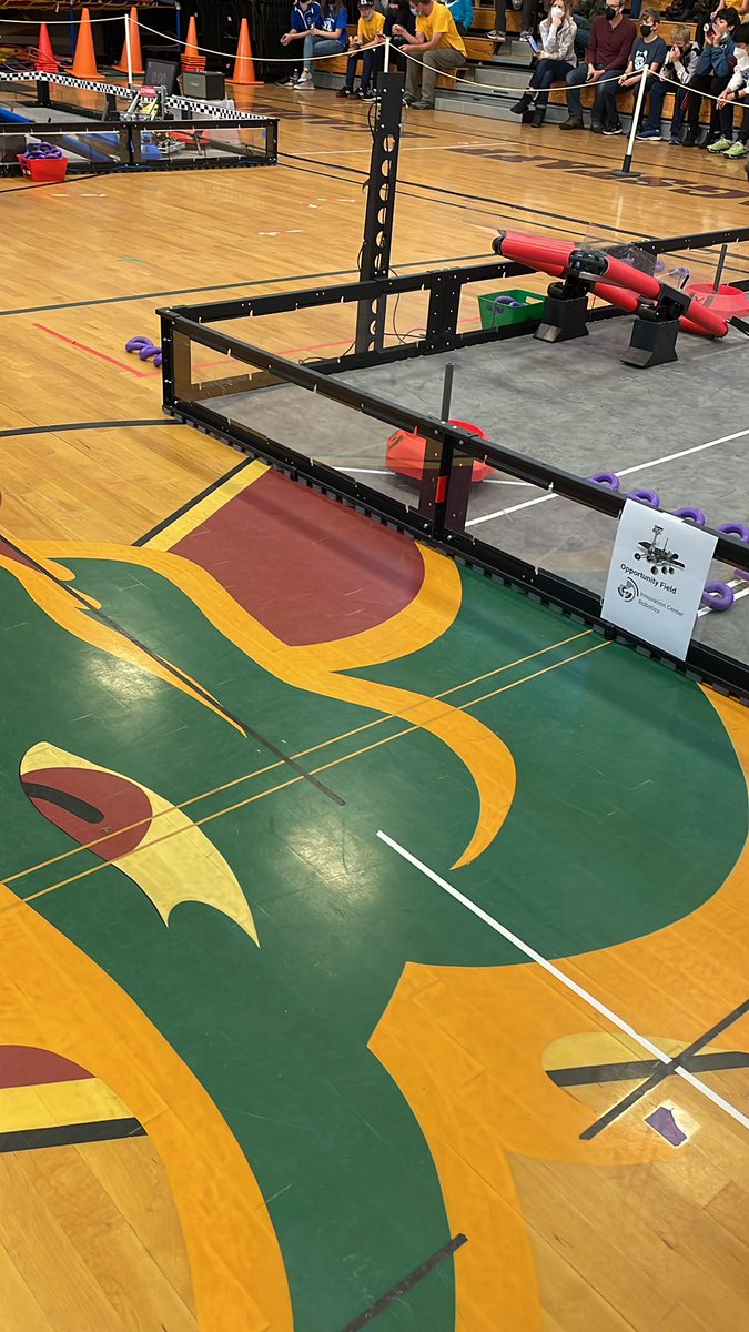 salgado_kate's tweet photo. Robotics about to kickoff! @FlagstaffAcad #dragonduel #Robotics https://t.co/yULvZBCEXX