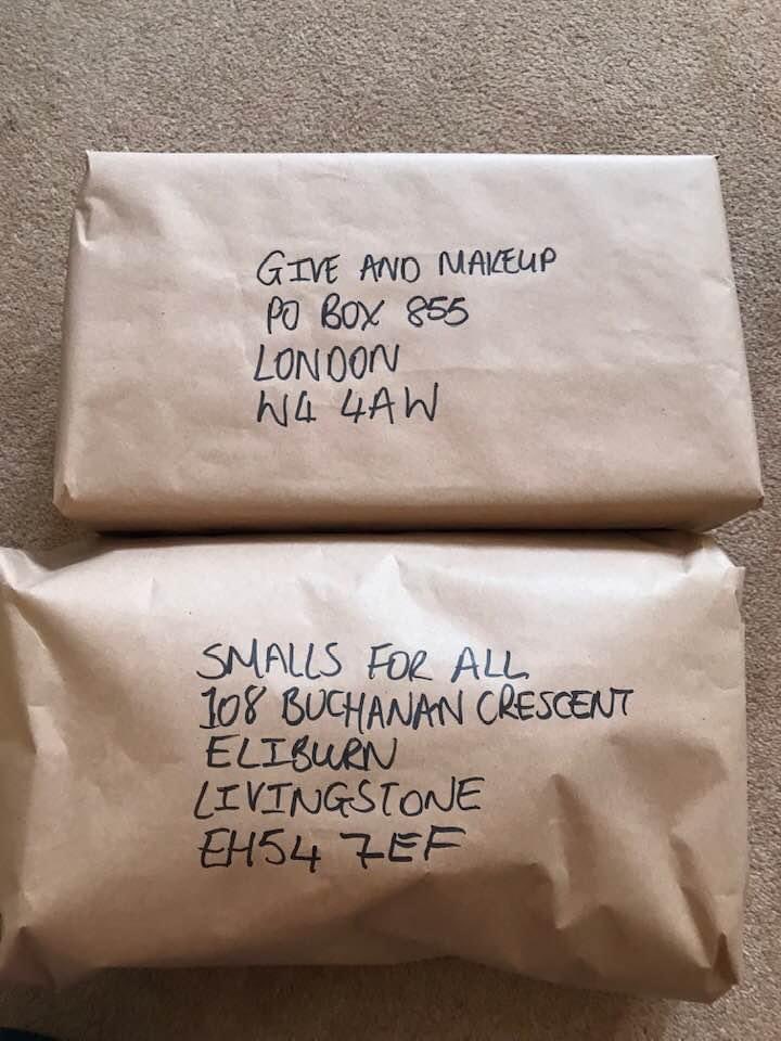 davidson_sharon's tweet image. please consider these charities if spring cleaning 
Give &amp;amp; MakeUp accept lightly used make up and toiletries women escaped abuse and make up to refugees
Smalls for All give bras to women in Africa who are at risk of being raped less chance if they wear a bra as seen as wealthier