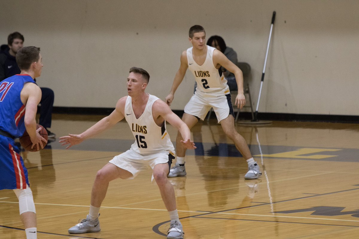 MountBasketball's tweet photo. Congrats to @MountBasketball alum @jakecropper15 on being inducted into @Gtown_Athletics Hall of Fame last night. https://t.co/tYy1EvyfJY
