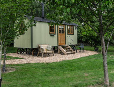 Do you want to book an escape to the Sussex countryside?  Try glamping with 🏕️Downash Wood Treehouses &amp; cabins to 🌳Swallowtail Hill, 🌳The Original Hut Company &amp; 🏕️Jessie the shepherd’s hut all in @Visit1066 
bit.ly/2ZGYSa1

#1066country #glamping #inspiration