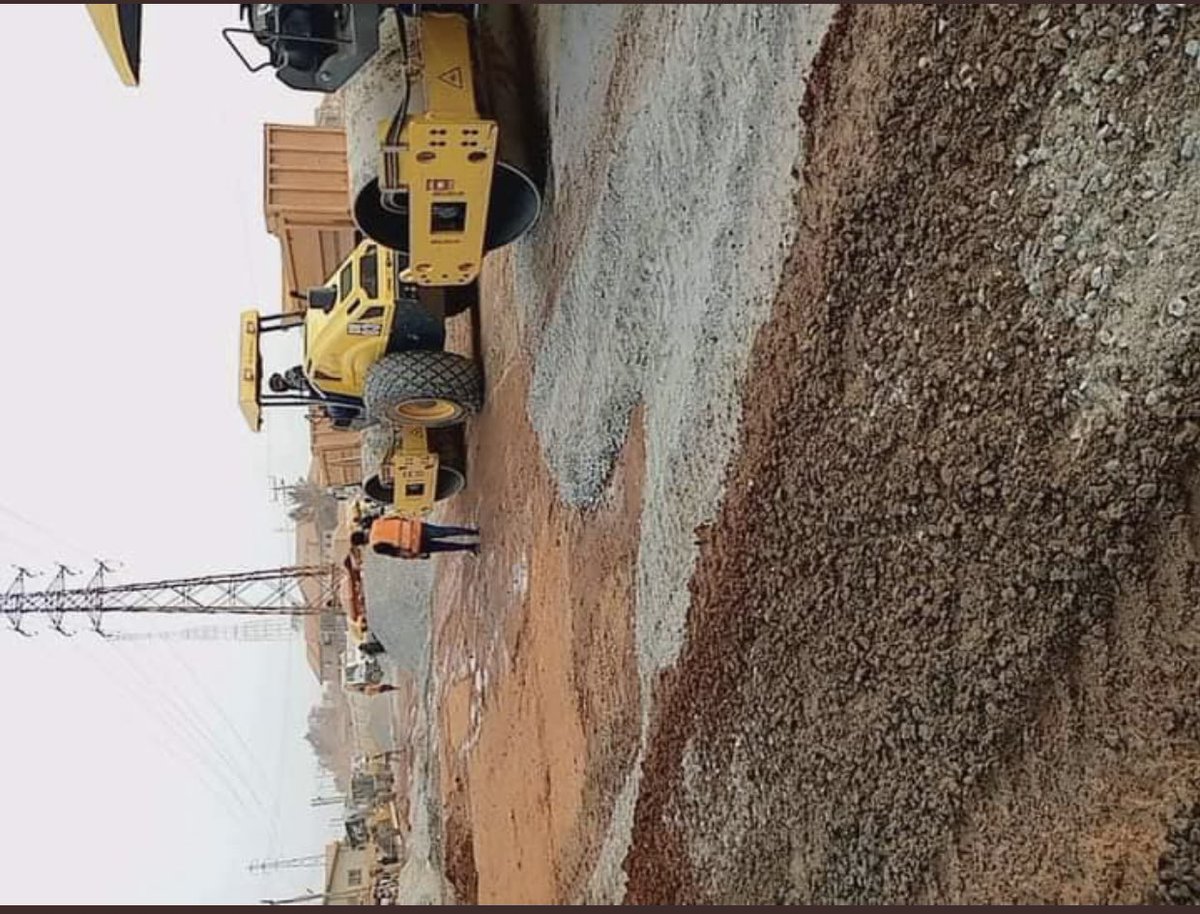 Papalexis1's tweet photo. Bosomtwe-Lake Road under Construction…

#TheChangeWeVoted
#YearOfRoads https://t.co/CuqkIUhtDx