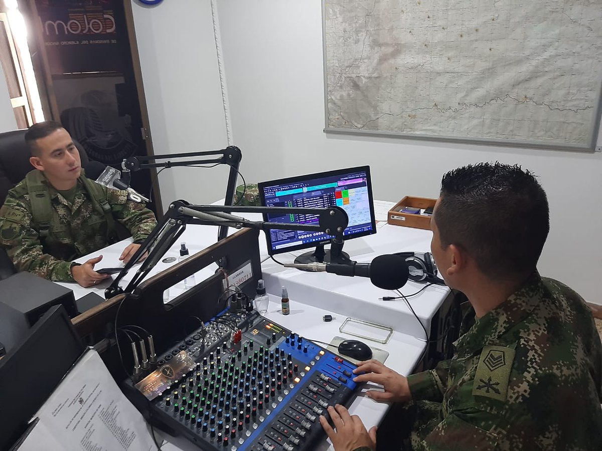 emisoraejercito's tweet photo. #Hoyl @emisoraejercito Tame #Arauca se une al día internacional contra en reclutamiento de niños y adolescentes. 
El teniente Camilo A. Cabarique habló
sobre concientizar a las personas de la importancia de proteger los derechos en nuestro país.
#SomosSuEjército 
#SomosSuEjército https://t.co/EIin925dsT