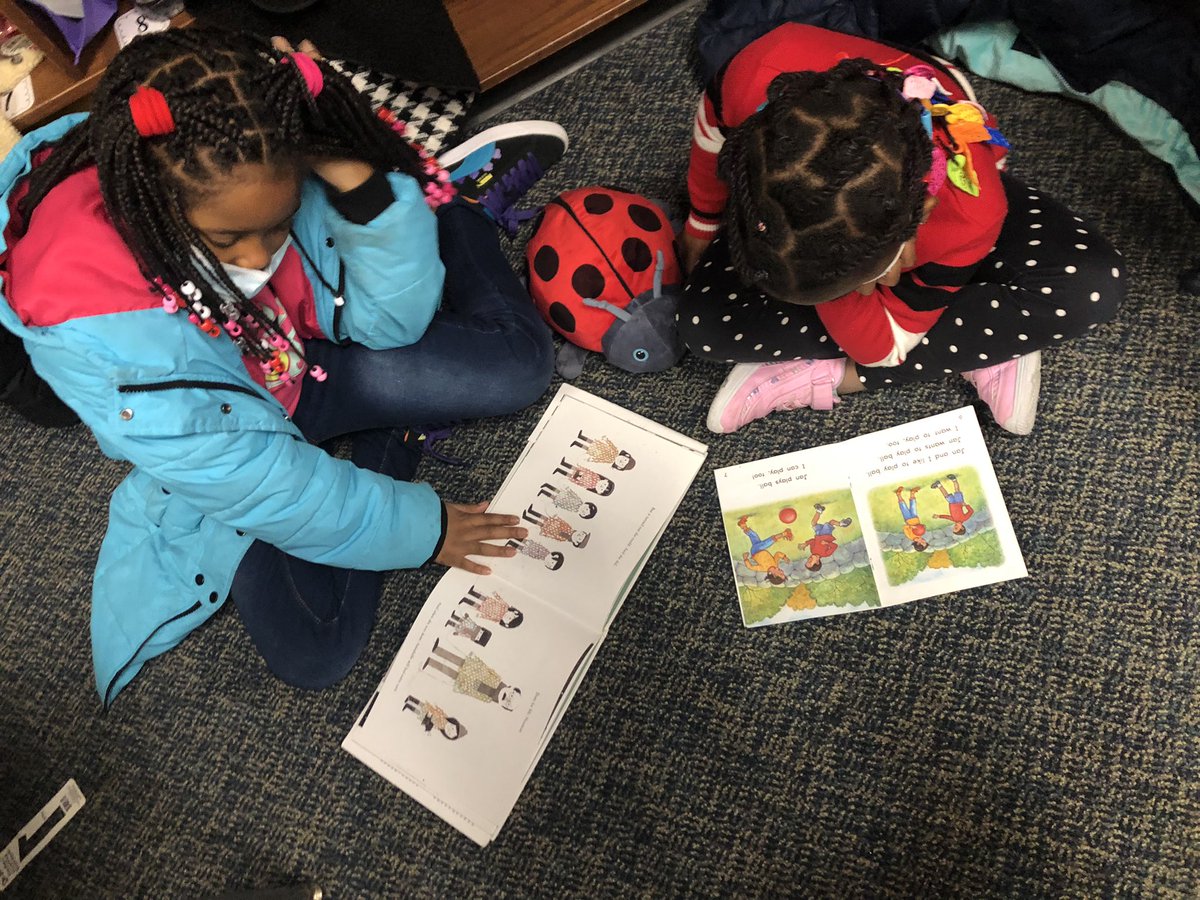 Mason_rm9's tweet photo. We loved reading with our buddy room today!💜@PrincipalGCE @GCEgators @BoHill24 @WayneTwpSuper https://t.co/oJEwAgkpuo
