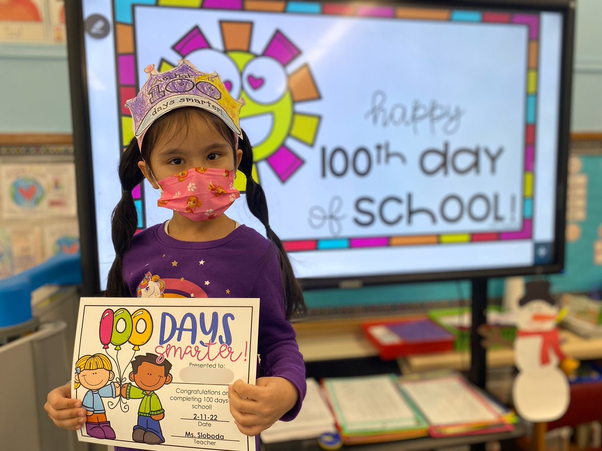 Ms_Sloboda's tweet photo. 100 days smarter! 😊 @ValleyStreamWLB @MrsGaddy1 @VS24District #LookForTheAwesome https://t.co/r6ALu6SfVH