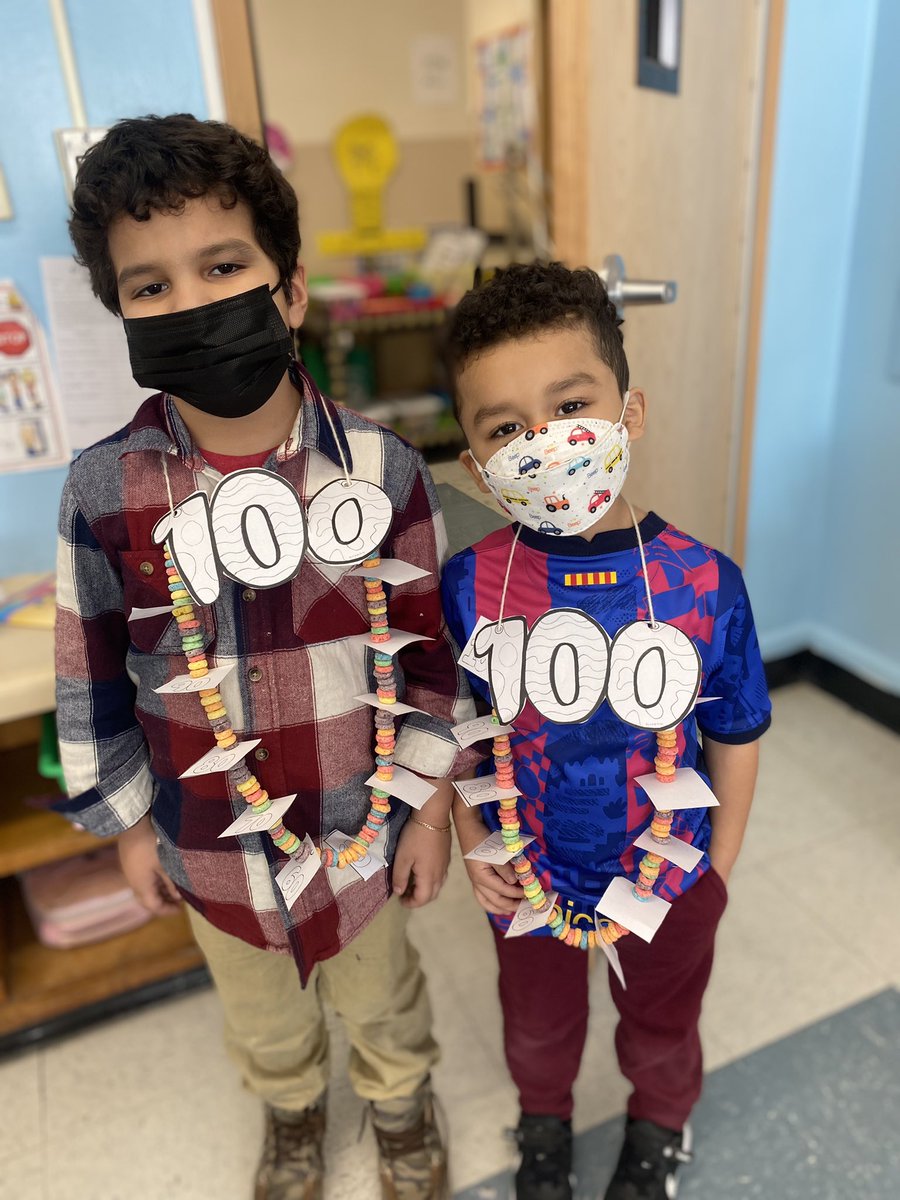 Ms_Sloboda's tweet photo. 100 days smarter! 😊 @ValleyStreamWLB @MrsGaddy1 @VS24District #LookForTheAwesome https://t.co/r6ALu6SfVH