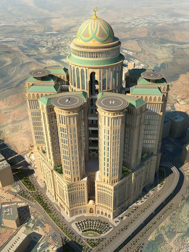 Lamar_fxtrader's tweet photo. The largest hotel in the world, with a staggering 10,000 rooms is currently under construction in Saudi Arabia https://t.co/ZDYxHVjfpx
