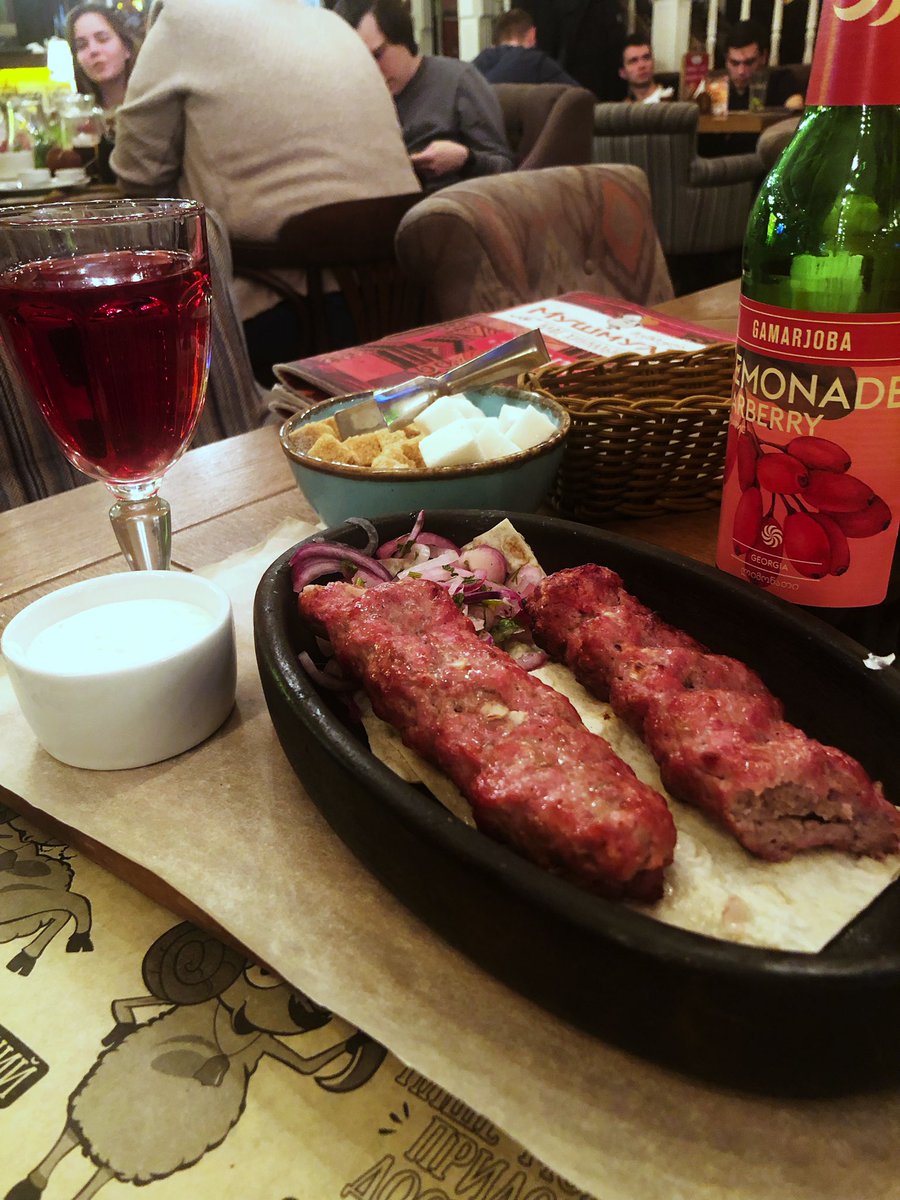 smikhailove's tweet photo. передаю привет @choharcho  и ее мечтам о кеbaby с loveашом и lookом https://t.co/b5ADnc9BU4
