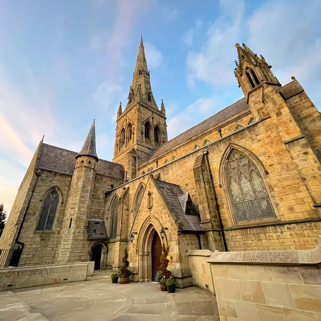We’re sure you’re all counting down the days until spring just like us. Mainly so we can see the beautiful Salford Cathedral in the sun. ☀️ ⛪  If you haven’t already come by and check out Atelier for yourself. Find out more on our website today. hubs.li/Q013_fJs0