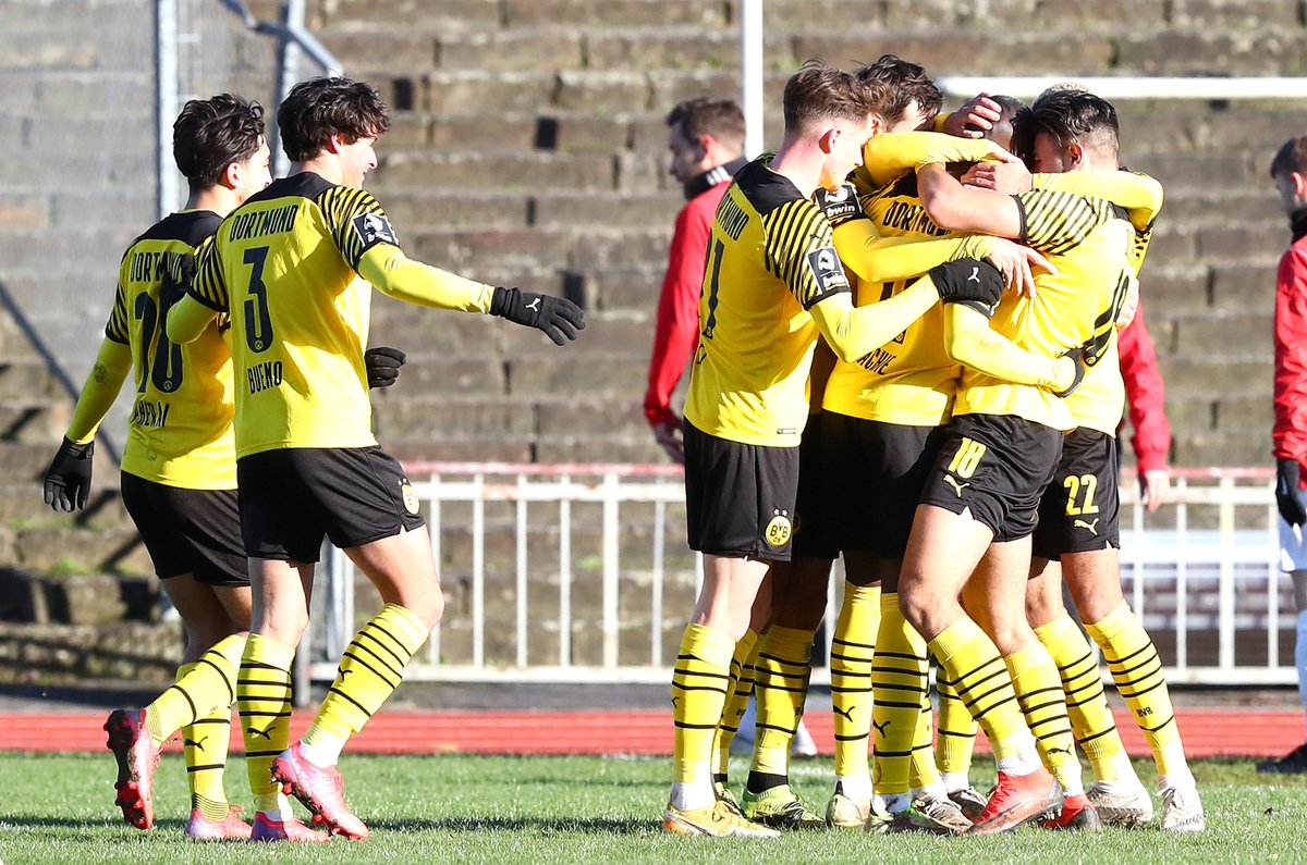 schwatzgelbde's tweet photo. Wie schon im Hinspiel hatte der #BVBII mehr Arbeit gegen den Tabellenletzten #Havelse als gedacht. Und wie schon im Hinspiel traf Richmond #Tachie zum einzigen Treffer. Hier sind unsere 📸 zu #BVBTSV. #BVB #BVBU23 #BVBU23TSV #BVBIITSV https://t.co/ZtsH9Vy9QN