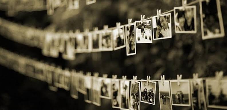 Cada vez iré sintiendo menos y recordando más, pero que es el recuerdo sino el idioma de los sentimientos.

Julio Cortázar.