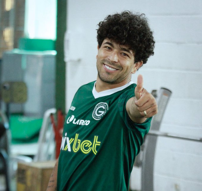 FLaVQspWUAA_X5U?format=jpg&name=small