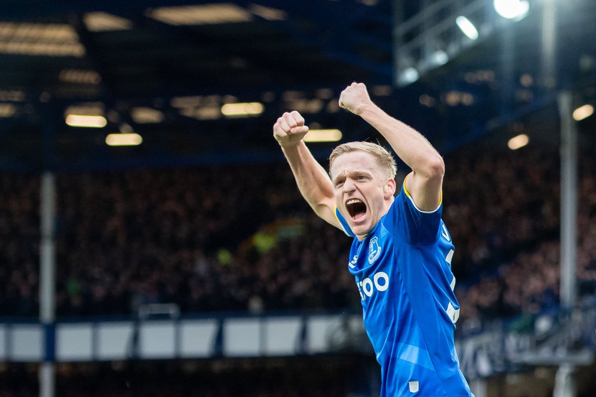 Donny van de Beek played 90 minutes of football for the first time in the Premier League. In the first half, he had the most passes, tackles, touches and aerial duels. Happy to see him enjoying his football again. 😅❤