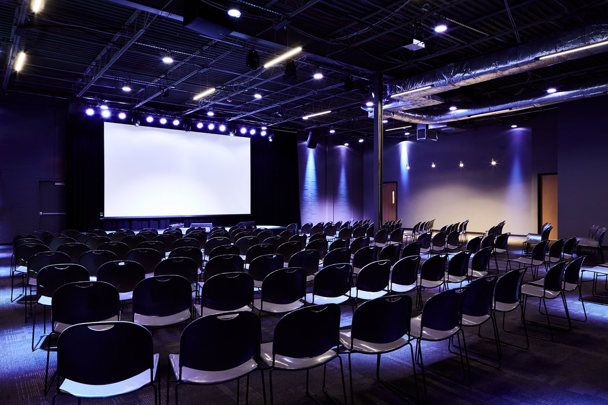 Plexpod's tweet photo. Needing a space for your dance recital? What about your wedding reception? Book your next special event at Plexpod. Inquire via the link in our bio! 

#eventspace #coworking #plexpod #eventspaces #workfromhome #officespaces https://t.co/YLFRhz4uim