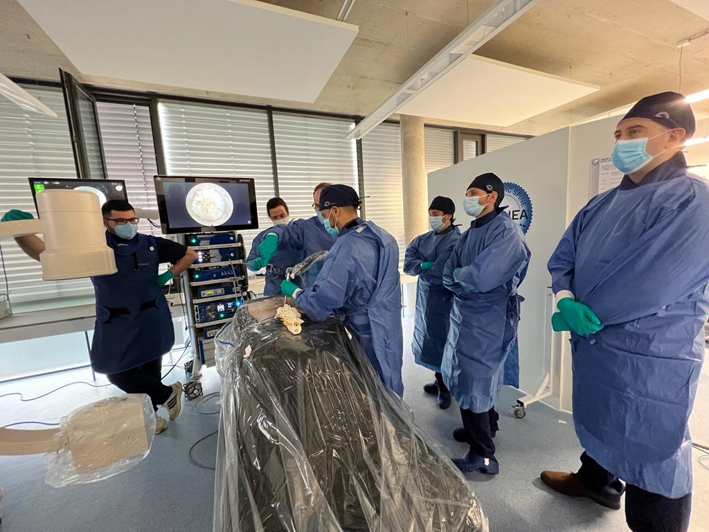 Excellent training at the Joimax institute in Germany. Day case endoscopic spine surgery.
Looking forward to offering this to patients soon.
#endoscopicspinesurgery
#minimallyinvasivesurgery