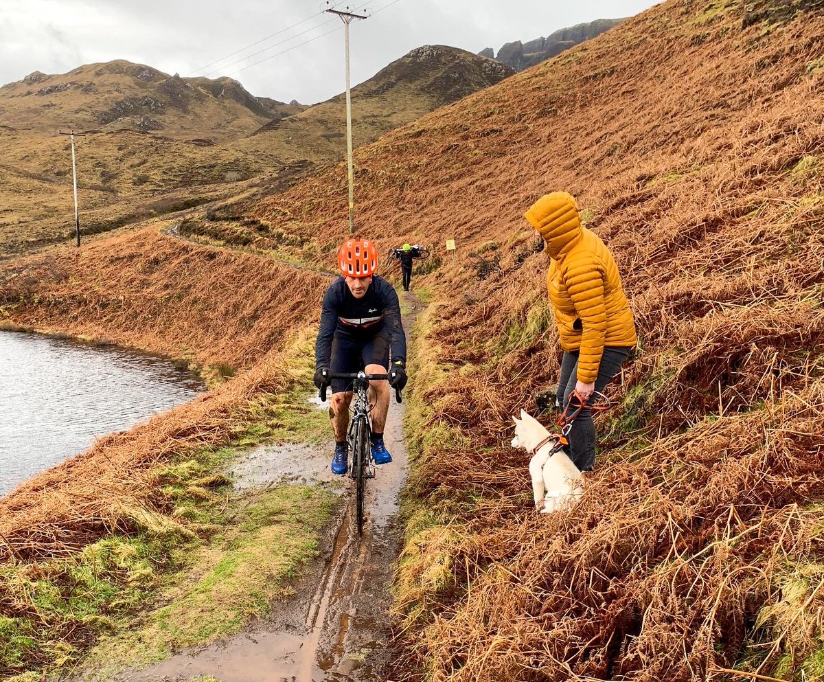 GetActiveRunnin's tweet photo. 1st race of the year done! It was the mighty Bongly on Skye so much fun tagging the main tourist attractions (Fairy Pools, Old Man Storr, Quirang) in a self propelled style in typical Skye condition 💨 🌧 ⁣
⁣
#TimeToPlay #SalomonRunning #SuuntoRun  #TekoSocks #ActiveRoot https://t.co/4a0LFcDUPd