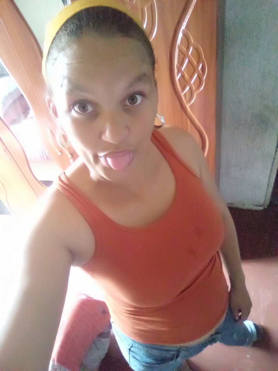 Rochell71436525's tweet photo. Me Myself And I 😊😊 https://t.co/zVTgr2vqys