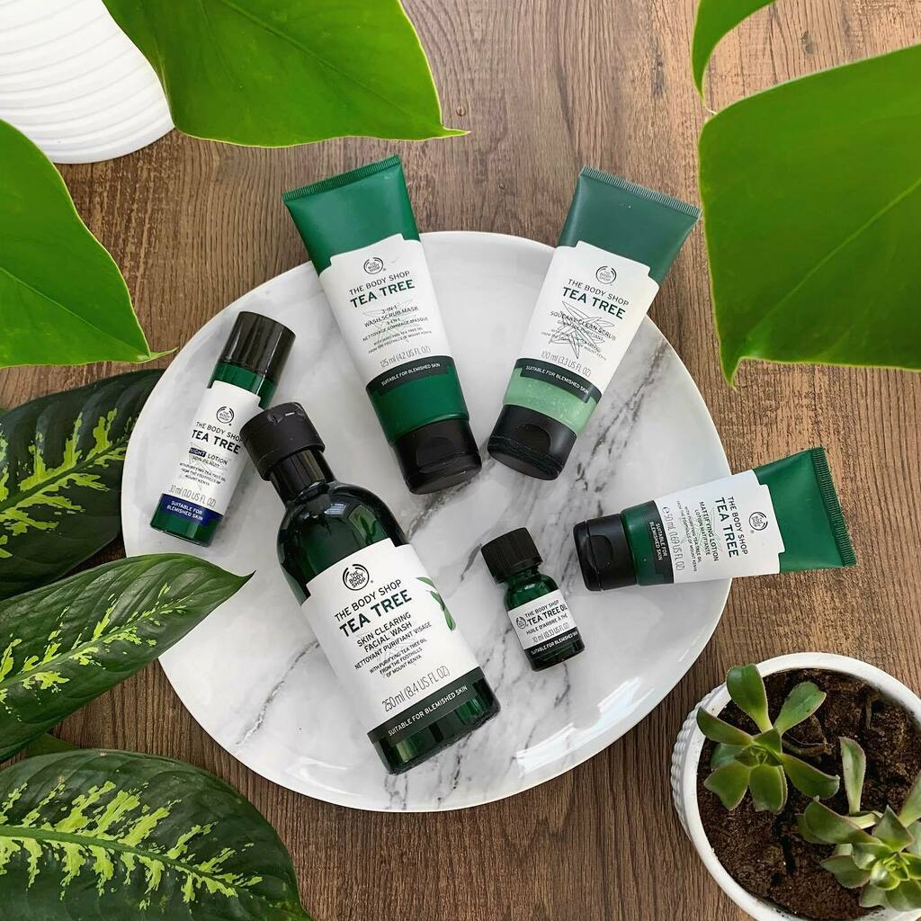 L’acné bat de son plein ces temps-ci, ouff vive les hormones ! 🙊
Voici les produits @thebodyshop qui sont dans ma routine de soins ces temps-ci 💚 J’adore leur effet de fraîcheur et la superbe sensation que de propreté sur ma peau ☺️ En plus ils sont … instagr.am/p/CZ4qaD7rItQ/