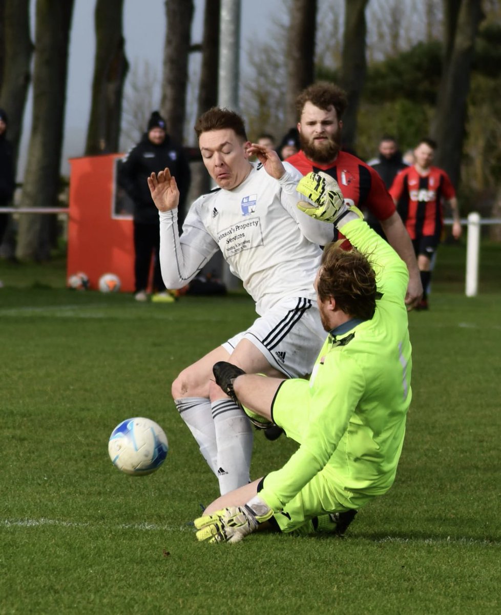 NandTFC's tweet photo. First Team win 3-0 away V @watchettownfc 

Goals from @James_Seeley93 ⚽️@Luke_Osgood18 ⚽️ &amp; @minizola ⚽️

MOM @James_Seeley93 

#Swags #MartsMiniBus https://t.co/uOmTJ5YNpD