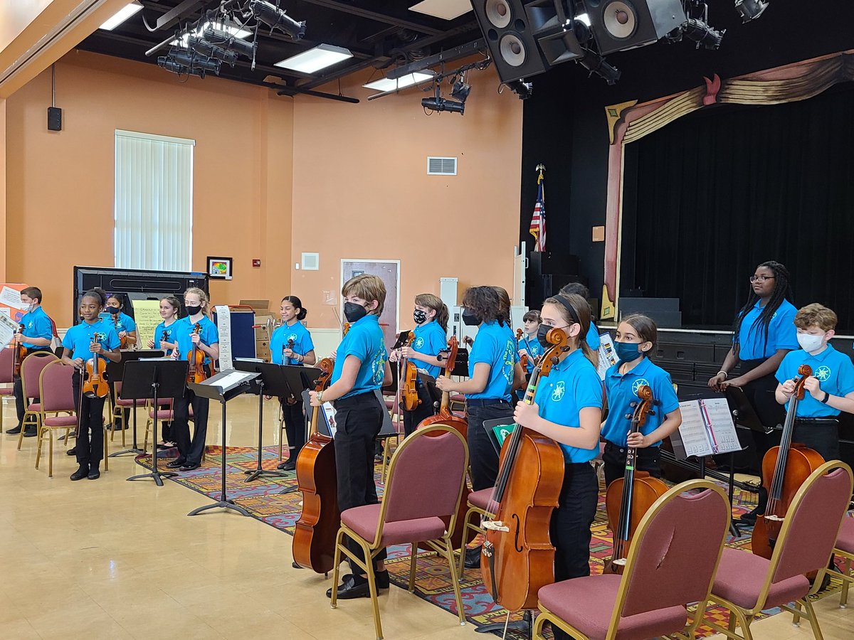 essicello's tweet photo. Great job TCS 5th grade orchestra &amp; Ms. Lin @ Elementary MPA today!!! These kids sounded fantastic this morning 💯 TY @ReneeGoodson7 for chaperoning 💕💕 @SchuemannTCS @AnnickCharlot https://t.co/uW5zTnR7YB