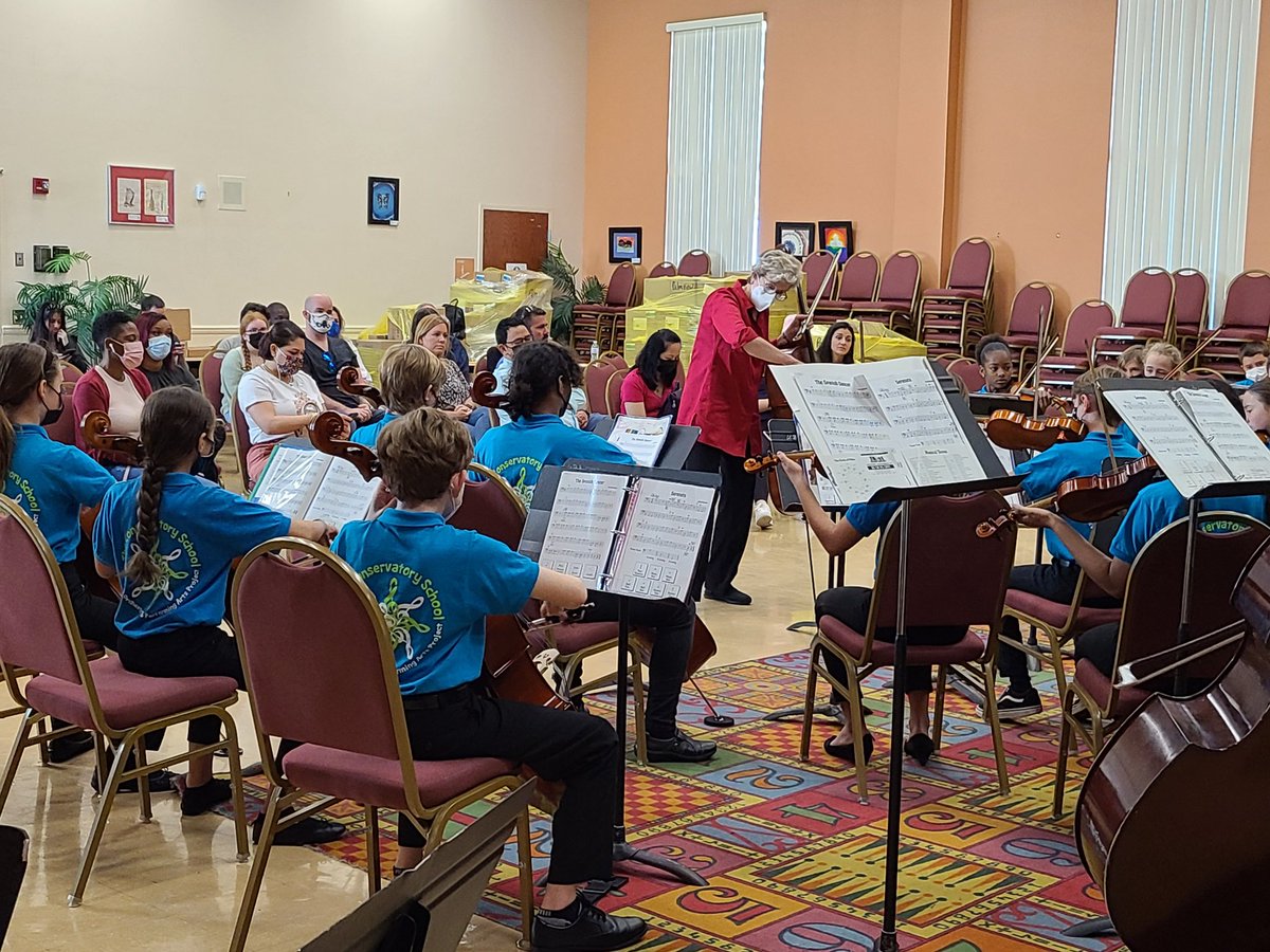 essicello's tweet photo. Great job TCS 5th grade orchestra &amp; Ms. Lin @ Elementary MPA today!!! These kids sounded fantastic this morning 💯 TY @ReneeGoodson7 for chaperoning 💕💕 @SchuemannTCS @AnnickCharlot https://t.co/uW5zTnR7YB