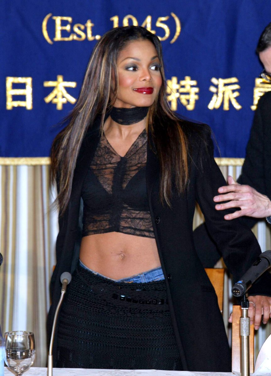 hourlydamita's tweet photo. janet jackson, 2002 https://t.co/sl5Of5jVUI
