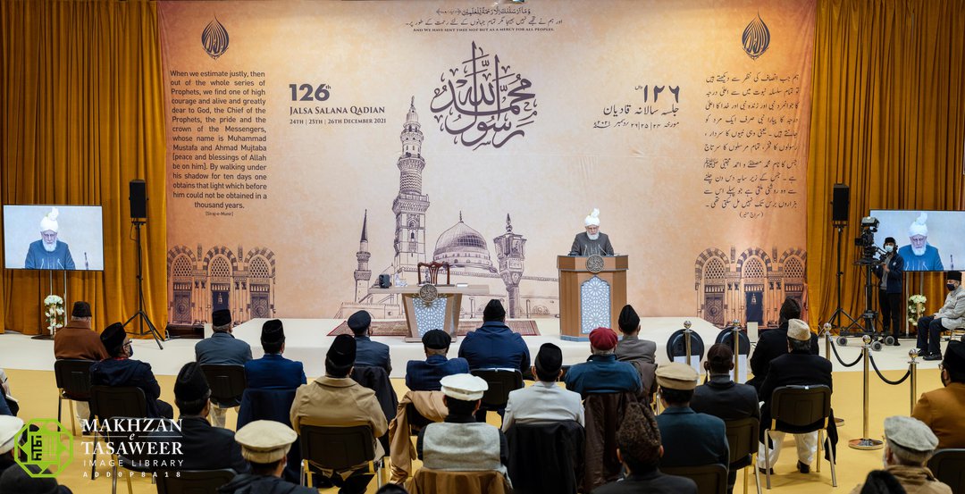 ktariqahmad's tweet photo. “A true believer is one who is immensely humble and this humbleness establishes him firmly on righteousness." Hazrat Mirza Masroor Ahmad (atba) #VictoryOfIslam https://t.co/Ns9IVPH658