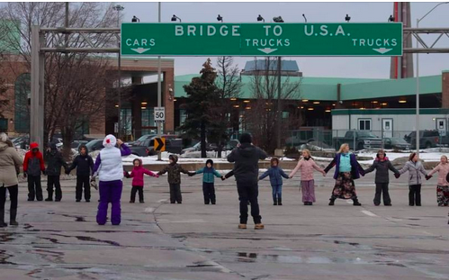 LiberaLogic's tweet image. Instead of having your children fight battles that are not theirs&apos;, why don&apos;t you do them a favor by getting vaccinated to make sure you&apos;ll always be there for them?
#AmbassadorBridgeBlockade