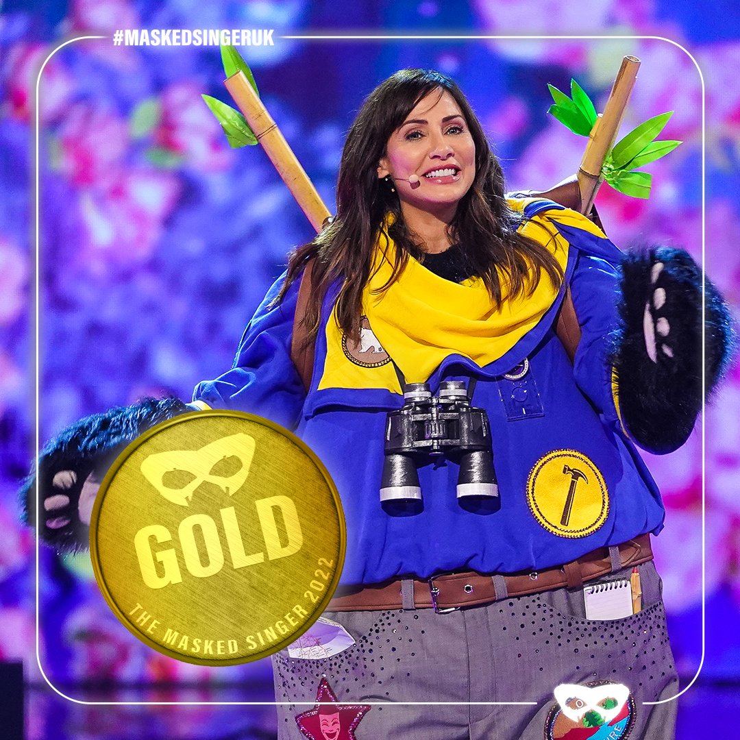 And our WINNER is... PANDA aka @NatImbruglia 😍🥇 👑 #MaskedSingerUK