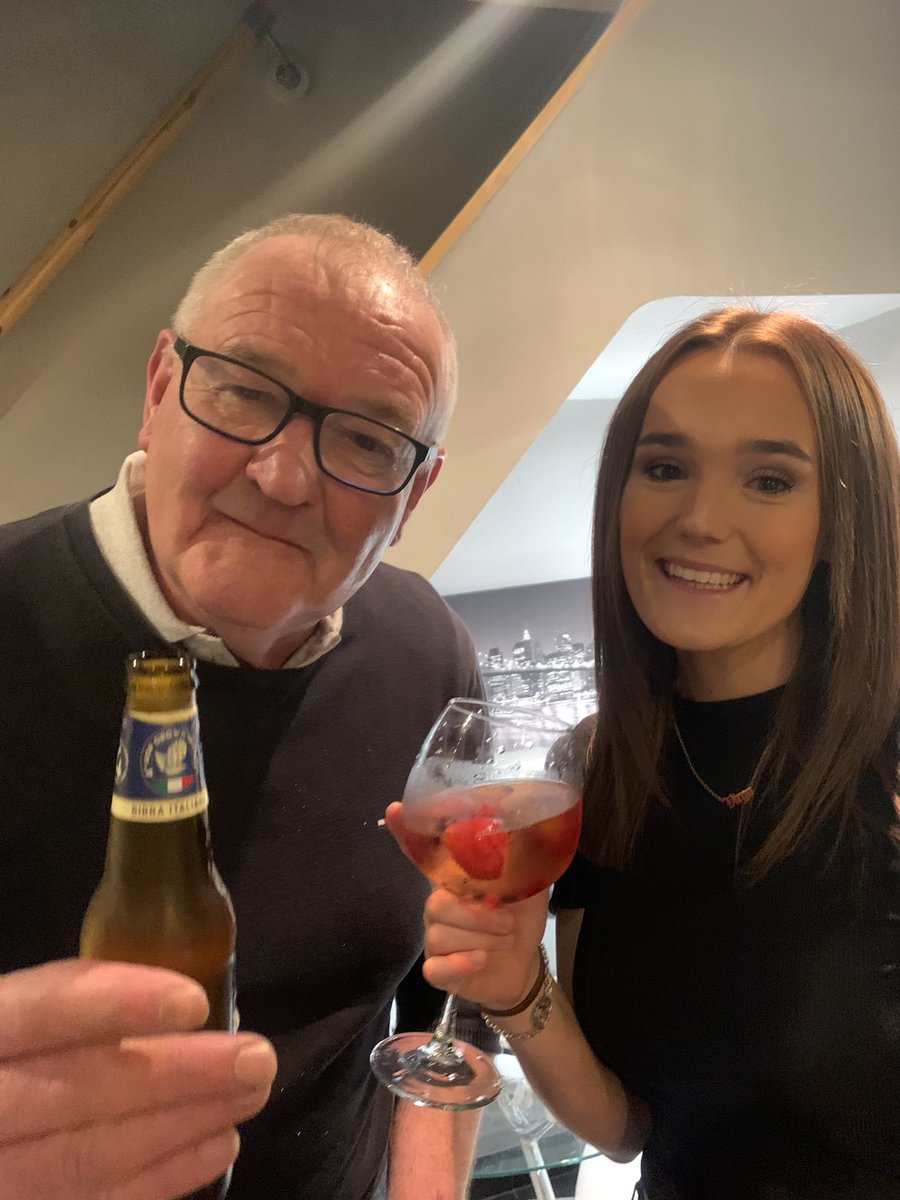 Kelly Mitchell 🌸 tweet media