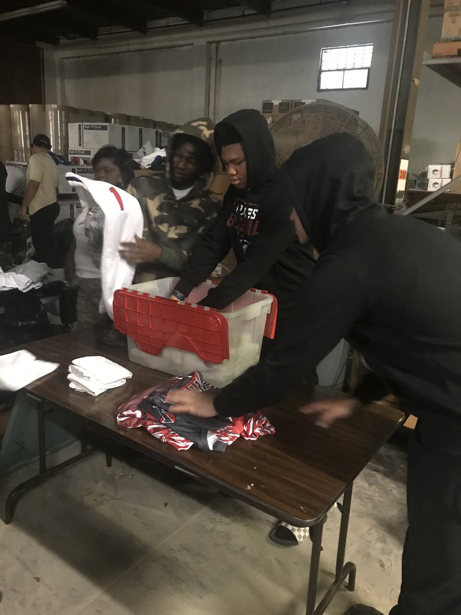 raines_baseball's tweet photo. The Raines Baseball program is proud of announce our new sponsor of Farah and Farah. We spent the morning helping sort DUVAL county little league uniforms. Always giving it 110%  ⚾️. https://t.co/sBtkvFvNdC