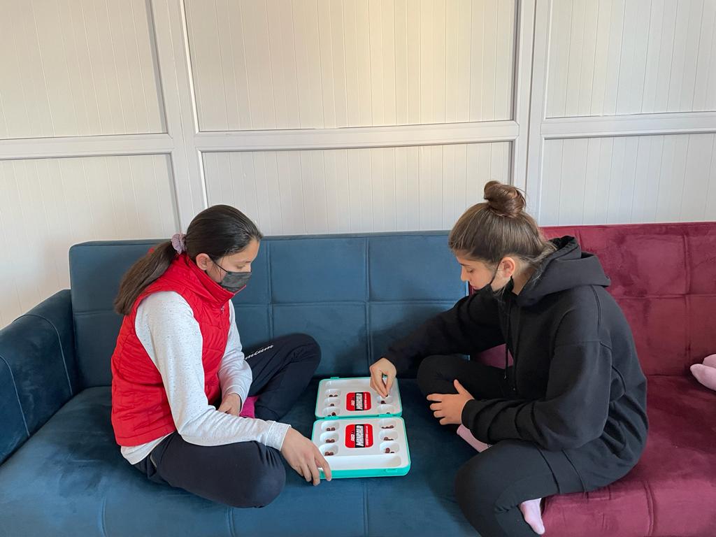 Her şey onlar için...
Pansiyonumuzda kalan öğrencilerimize yönelik olarak düzenlediğimiz " Akıl ve Zeka Oyunları" kursumuz başladı.
<a href="/yemrebayrakli/">Yunus Emre Bayraklı</a>
<a href="/MersinMEM/">Mersin İl Millî Eğitim Müdürlüğü</a>
 <a href="/AdemKoca46/">Adem Koca</a>
<a href="/GulnarMEM/">Gülnar İlçe Millî Eğitim Müdürlüğü</a>
<a href="/FatihBurgut/">Fatih BURĞUT</a> 
<a href="/h_kadim33/">Hüseyin KADİM</a>
<a href="/vahap_korkmaz/">Vahap Korkmaz</a> <a href="/Gven26254946/">Güven AKÇA 🇹🇷🇦🇿 🇹🇷Şube Müdürü</a>