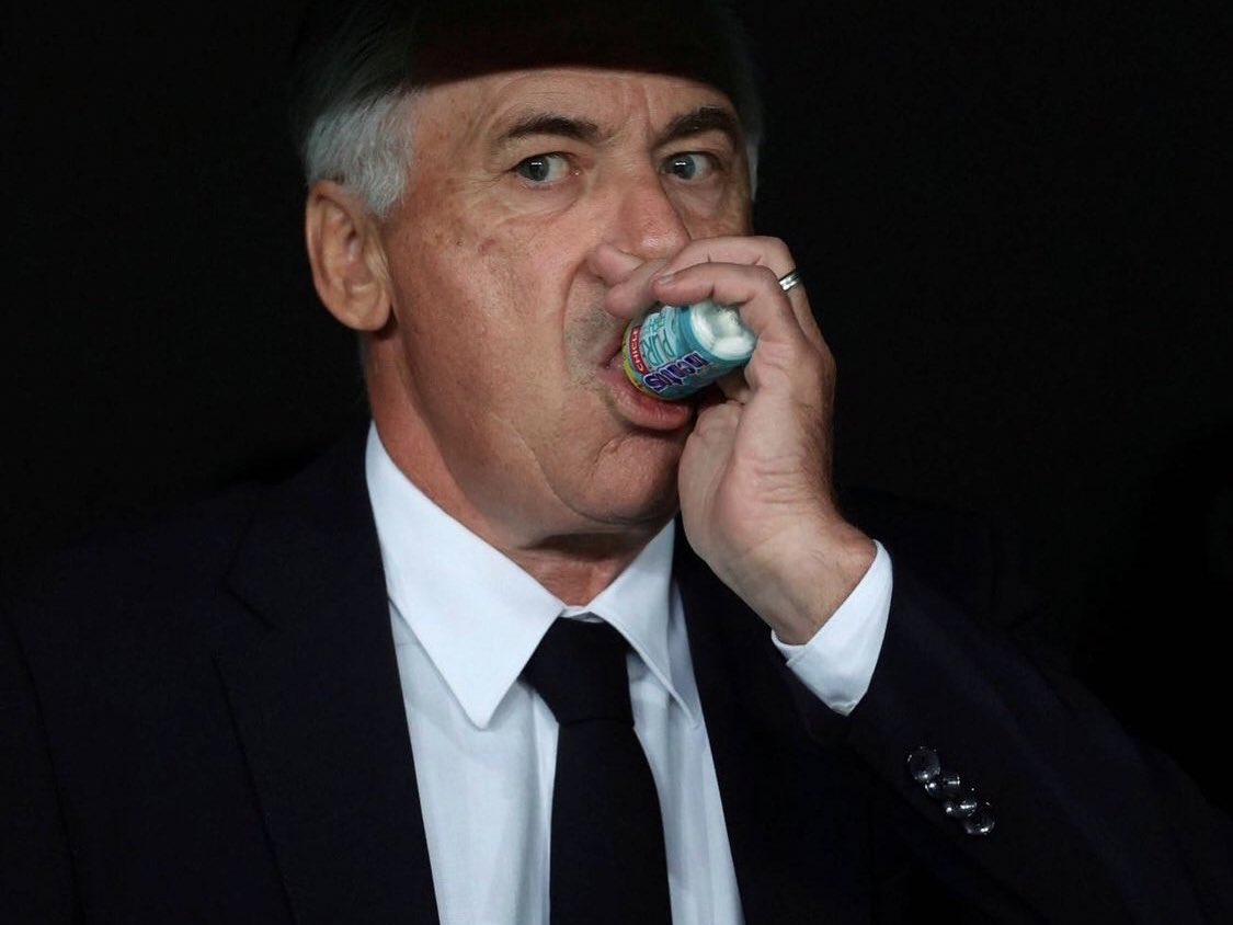 غابو بسبب الإرهاق ( بنزيما ، فينيسيوس )
لاعبين قل مستواهم بسبب عدم المداورة ( لوكا ، كروس ، كاسيميرو) 
لاعبين خذلونا لكنهم اساسيين ( رودريغو )
لاعبين يستحقون اللعب ولا يشركهم رغم الحاجة لهم ( هازارد ، يوفيتش ، فالفيردي) 

انشيلوتي what are you doing ؟!